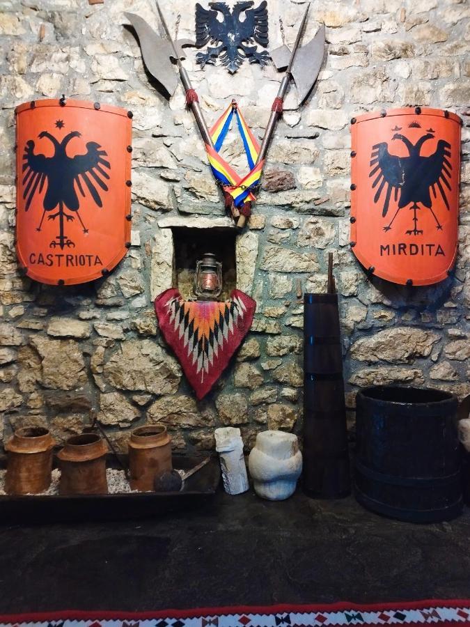 Guva Mangalem Hotel Restaurant Berat Exterior photo